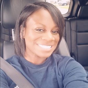 Meet your Posher, Dionna